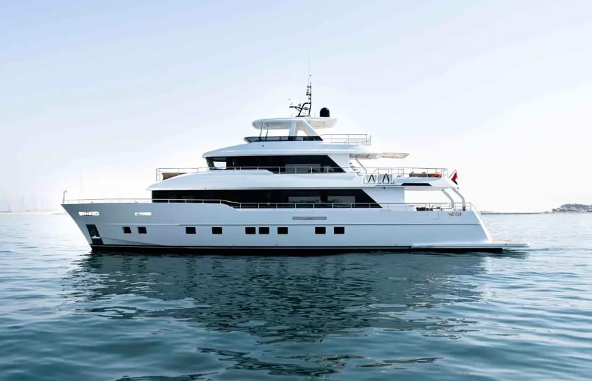 Motor yacht underway for insurance valuation survey